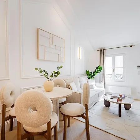 9#new 4 People - Saint-germain Notre-dame * Paris